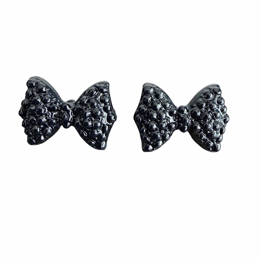 🍭6/$30 Black Textured Bow Tie Earrings